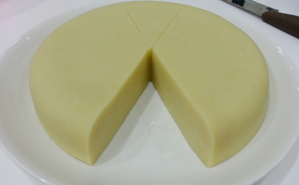 “涼糕”不同于其他的糕點(diǎn)，三種不同口味，哪款才是你口味